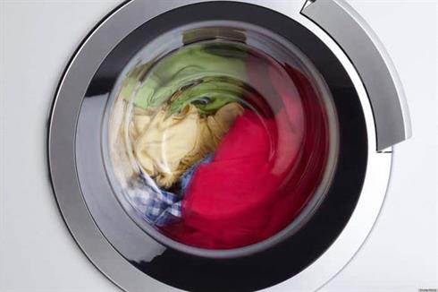 may-giat-electrolux-co-mui-hoi