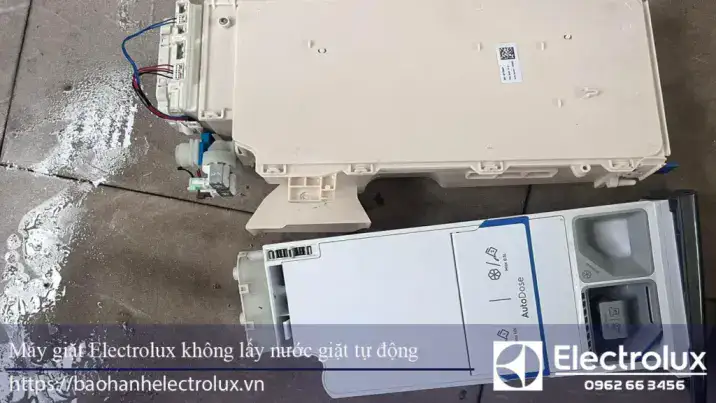 Máy giặt Electrolux không lấy nước giặt tự động